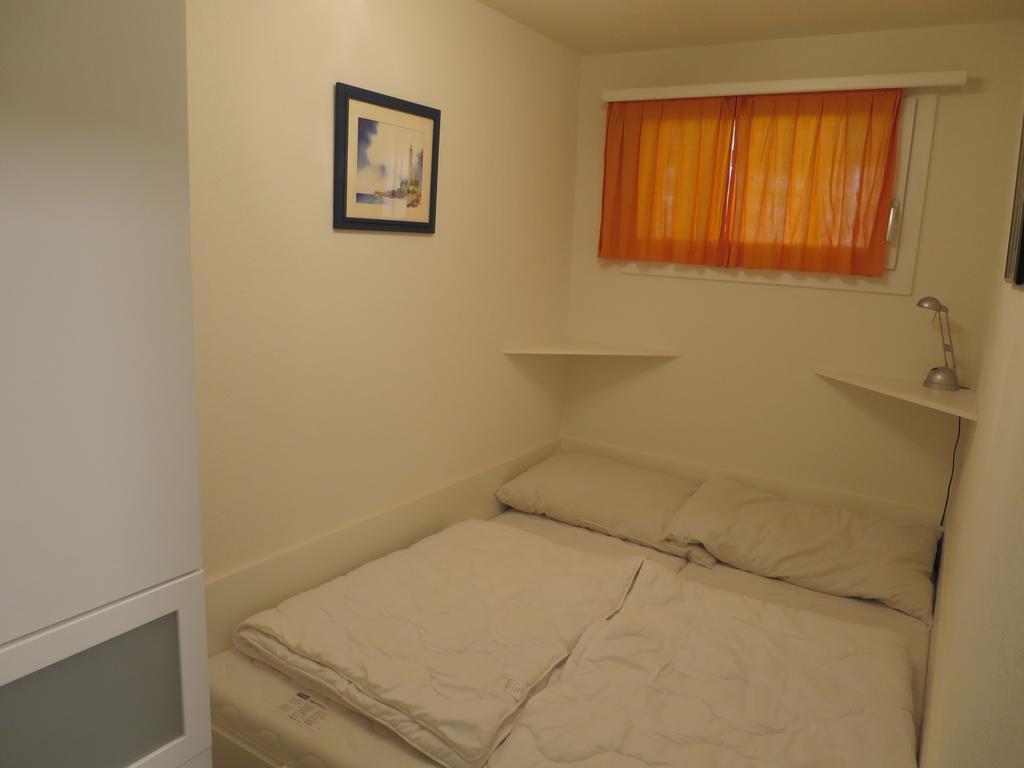 Villa Franca E06 Arosa Bilik gambar